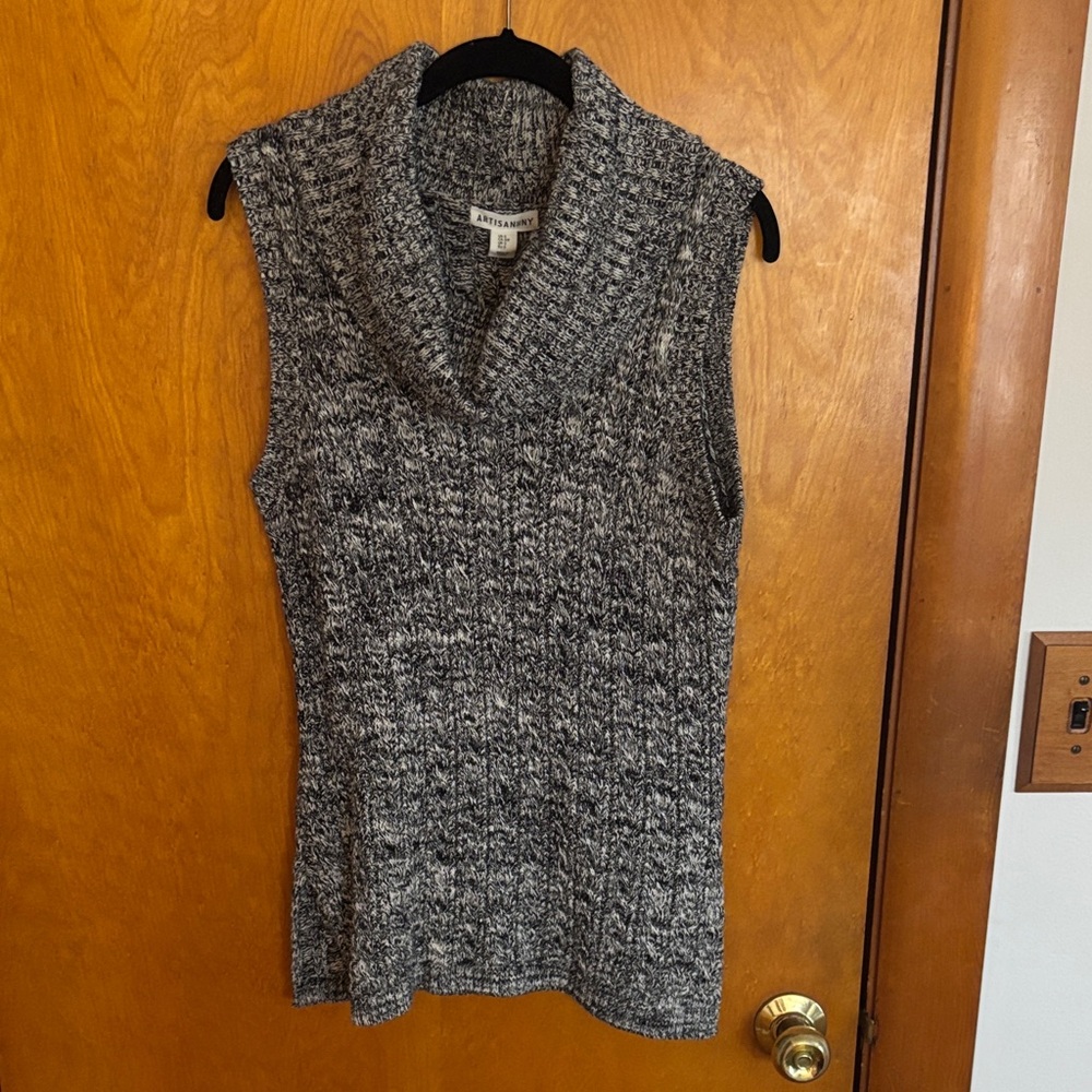 Artisan NY Marled Gray Sleeveless Cowl Neck Sweater